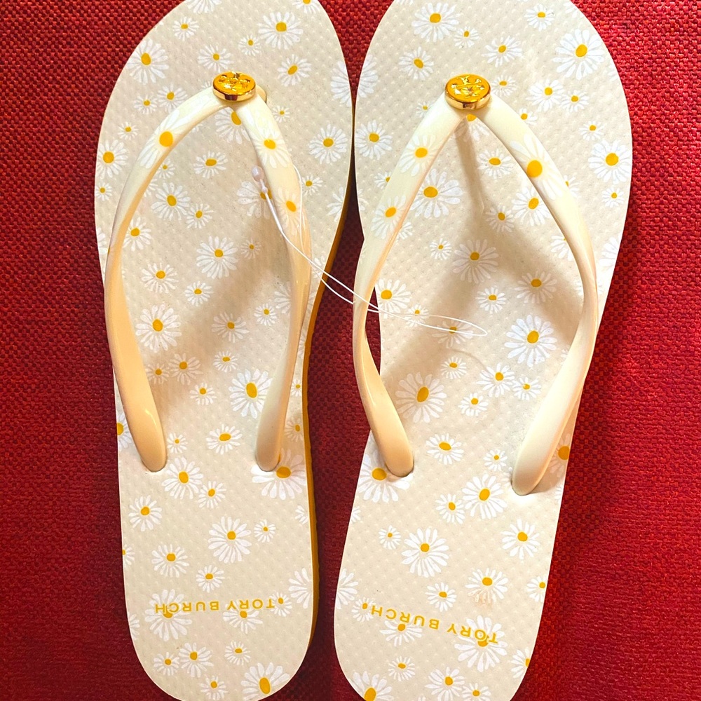 Daisy Tory Burch flip flops